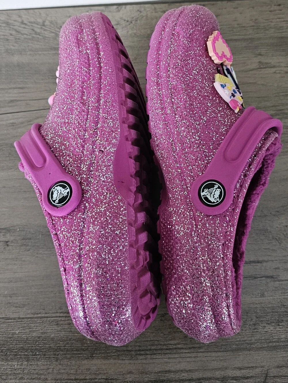 Crocs Girl Glitter Pink Plum Magenta Cute Fuzzy Clog Charms Rainbow Heart J 2